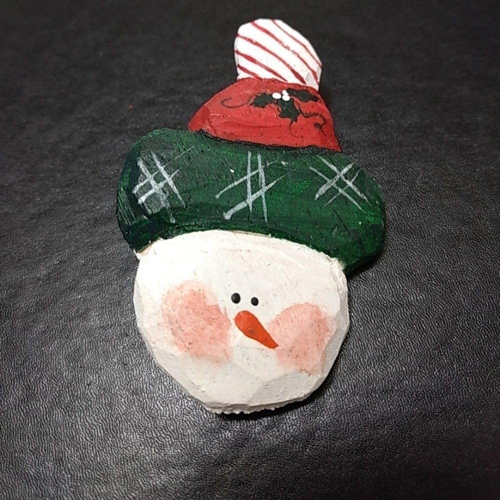 Snowman head wooden brooch